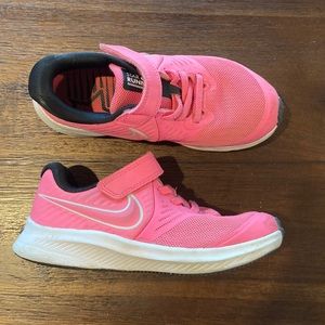 Pink Star Runner Kids Nikes
